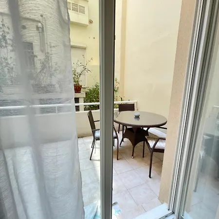 Appartement Jolie à *